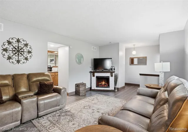 Photo 3 of Sale Pending at 18701 Savage Rd, Belleville, MI 48111 9673 | MLS# 61024974 | Listing updated on 2026-09-13