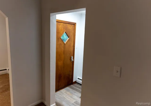Photo 4 of Single family home for sale at 30446 Shiawassee Rd, Farmington Hills, MI 48336 | MLS# 61020699 | Listing updated on 2026-08-27