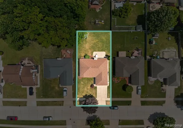 Homes for sale in Shelby Township, MI | 46362 Springhill Dr, Shelby Township, MI 48317 | MLS# 61003266