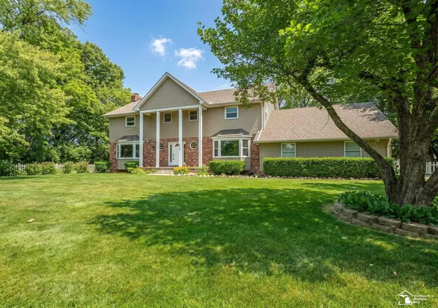 3rd image of 1060 Hollywood Dr, Monroe, MI 48162 | MLS# 50205093