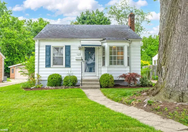 Photo 2 of Single family home for sale at 127 E La Salle Ave, Royal Oak, MI 48073 | MLS# 50214535 | Listing updated on 2026-09-09