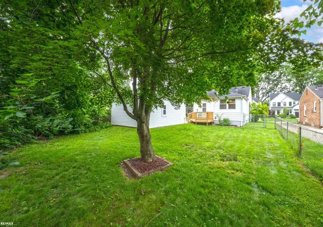 Photo 38 of Single family home for sale at 127 E La Salle Ave, Royal Oak, MI 48073 | MLS# 50214535 | Listing updated on 2026-09-09