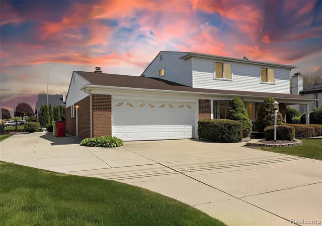 Photo 1 of Sale Pending at 29531 N Seaway Ct, Harrison Township, MI 48045 | MLS# 61020275 | Listing updated on 2026-08-29