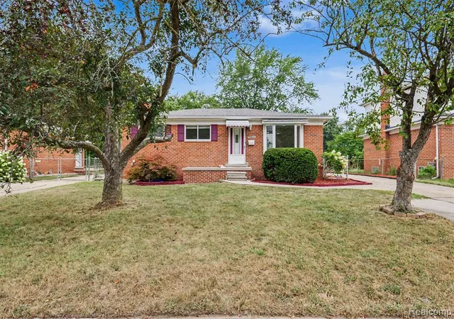 2nd image of 30026 Bock St, Garden City, MI 48135 2305 | MLS# 61023189