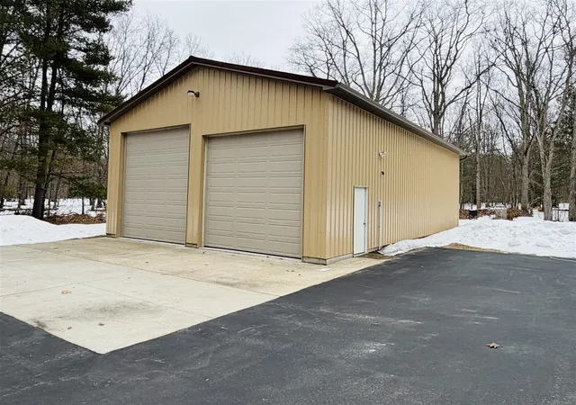 3rd image of 6474 S Taylor Rd, Branch, MI 49402 | MLS# 70517372