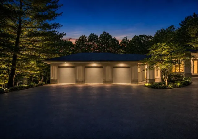 Photo 3 of Single family home for sale at 1970 Red Hl Dr, Ada, MI 49301 | MLS# 70536882 | Listing updated on 2026-06-14