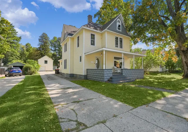 Homes for sale in Rockford, MI | 126 N Monroe St, Rockford, MI 49341 | MLS# 70496347