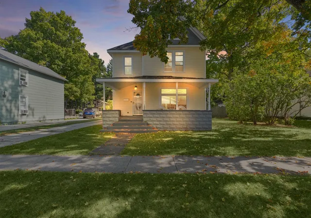 Homes for sale in Rockford, MI | 126 N Monroe St, Rockford, MI 49341 | MLS# 70496347