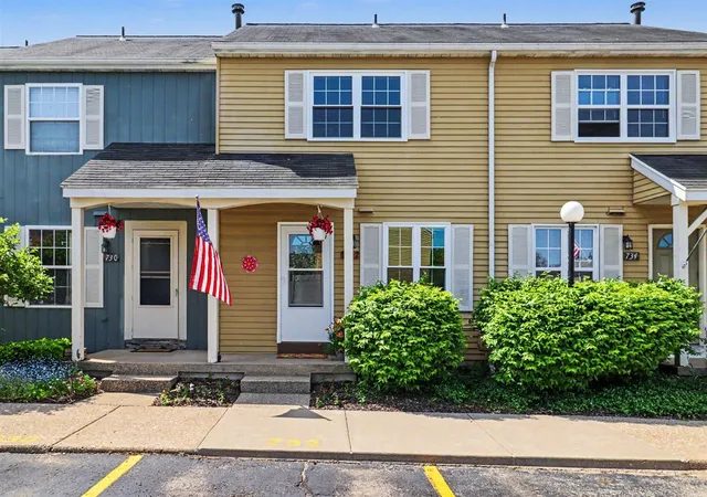 Homes for sale in Comstock Park, MI | 732 Pinckney Ct, Comstock Park, MI 49321 | MLS# 70535091