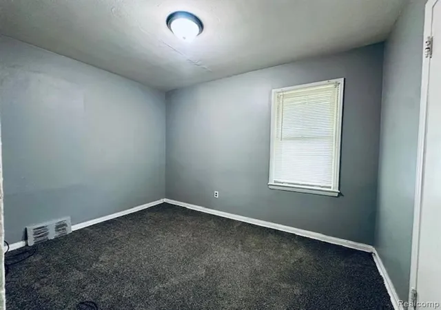 Photo 4 of Single family home for sale at 9213 Plainview Ave, Detroit, MI 48228 1765 | MLS# 60999867 | Listing updated on 2026-09-22