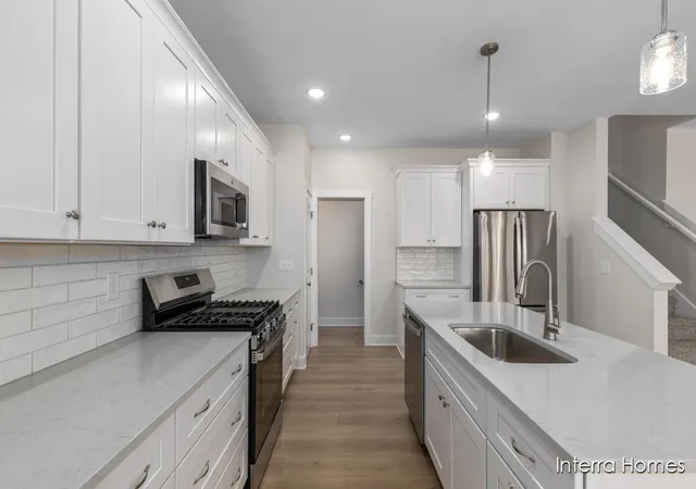 4th image of 3331 Kings River St, Wyoming, MI 49418-8822