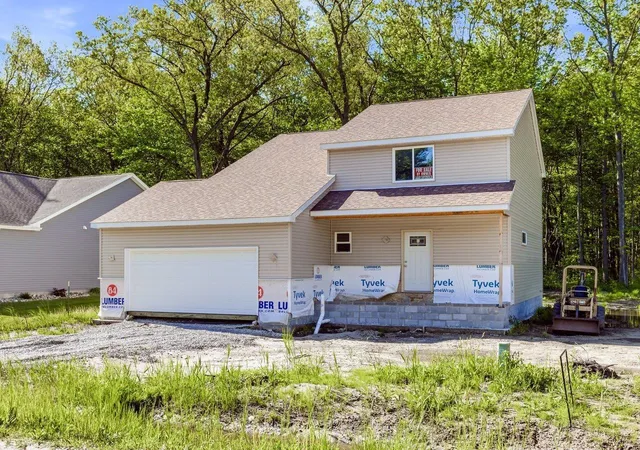 Homes for sale in Algonac, MI | 3203 Fruit St St, Algonac, MI 48001 | MLS# 50208876