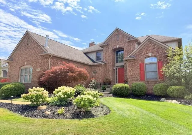 Photo 1 of Sale Pending at 3544 S Creek Dr, Rochester, MI 48306 | MLS# 50215796 | Listing updated on 2026-09-02