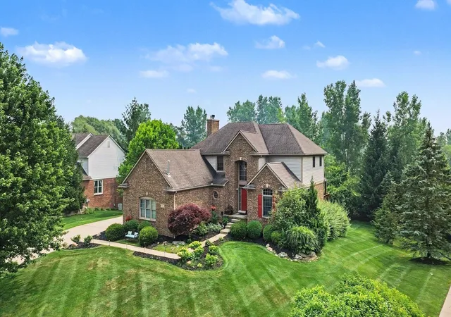 Photo 3 of Sale Pending at 3544 S Creek Dr, Rochester, MI 48306 | MLS# 50215796 | Listing updated on 2026-09-02
