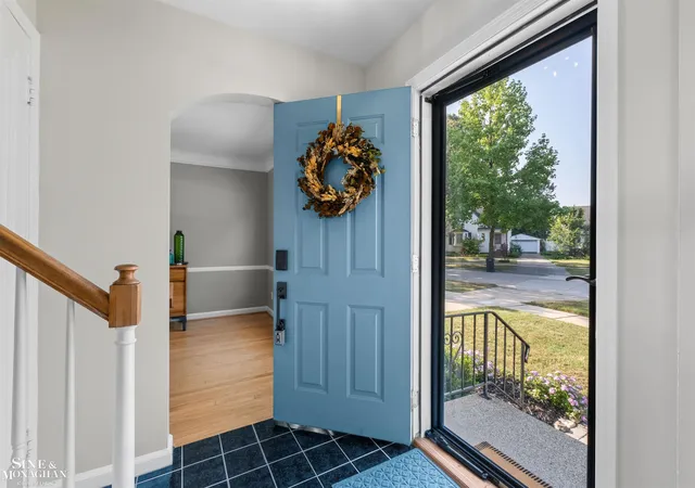 Photo 3 of Sale Pending at 1224 Mayfield Dr, Royal Oak, MI 48067 | MLS# 50219575 | Listing updated on 2026-09-21