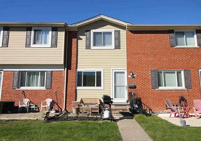 Photo 1 of Single family home for sale at 19309 S Highlite Dr #Court 5, Clinton Township, MI 48035 | MLS# 50219999 | Listing updated on 2026-08-27