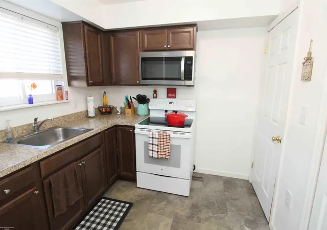Photo 2 of Single family home for sale at 19309 S Highlite Dr #Court 5, Clinton Township, MI 48035 | MLS# 50219999 | Listing updated on 2026-08-27