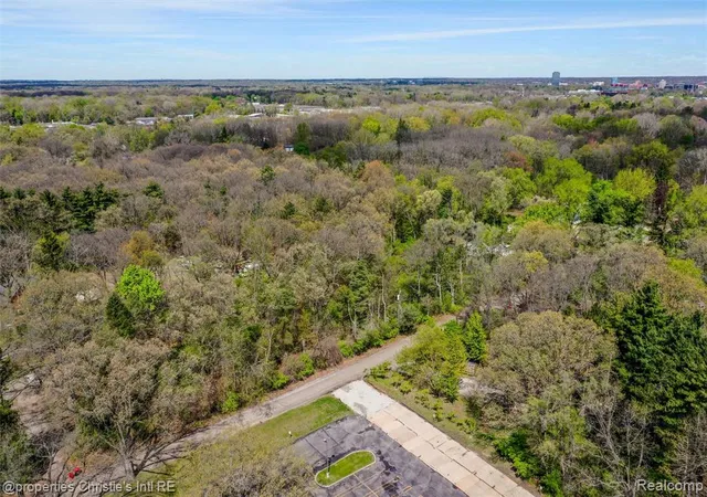 2nd image of 1/2 Of Lot 12 Hunters Ln, Rochester, MI 48307 | MLS# 61007813