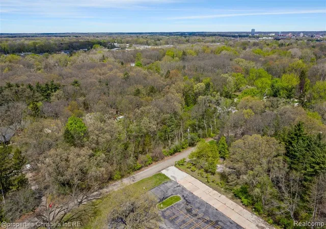 3rd image of 1/2 Of Lot 12 Hunters Ln, Rochester, MI 48307 | MLS# 61007813
