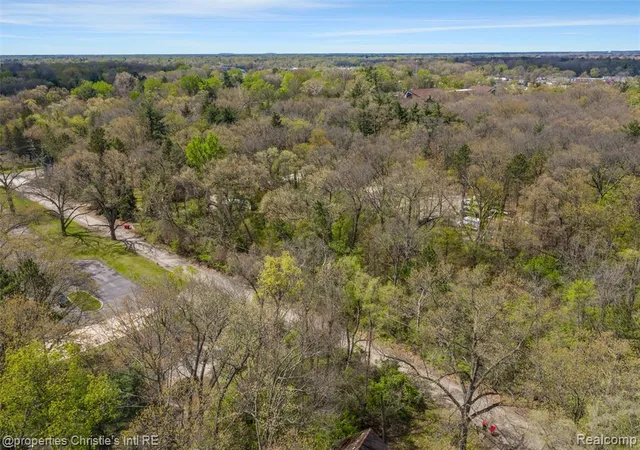 5th image of 1/2 Of Lot 12 Hunters Ln, Rochester, MI 48307 | MLS# 61007813