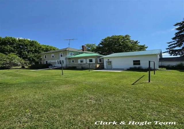 5th image of 14675 W Hanses Rd, Westphalia, MI 48894 | MLS# 70537816