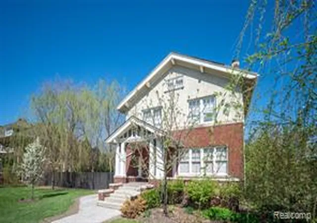 3rd image of 22 Edison St, Detroit, MI 48202 | MLS# 60986257