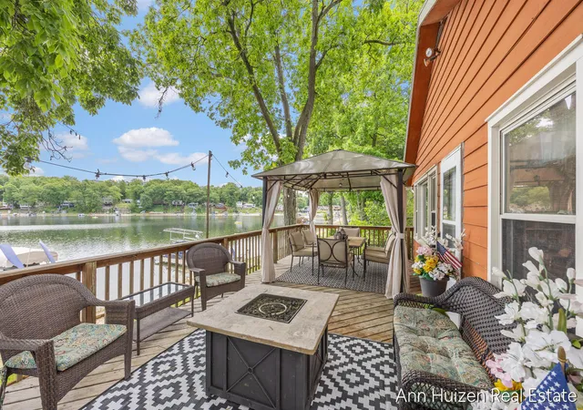 4th image of 11415 Oak Dr, Delton, MI 49046 | MLS# 70536128