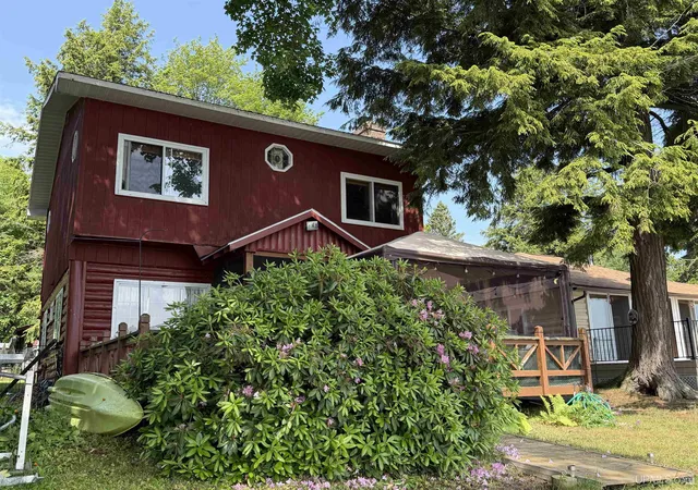 Homes for sale in Au Train, MI | 6598 Autrain Forest Lake Rd, Au Train, MI 49806 | MLS# 50197381