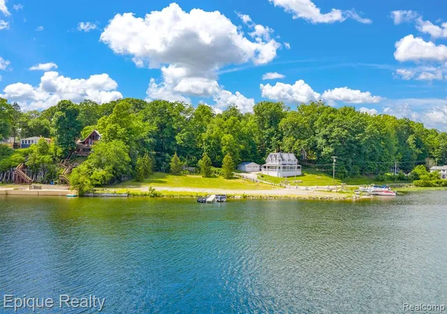 2nd image of 4058 Hunt Rd, Lapeer, MI 48446 | MLS# 61004801