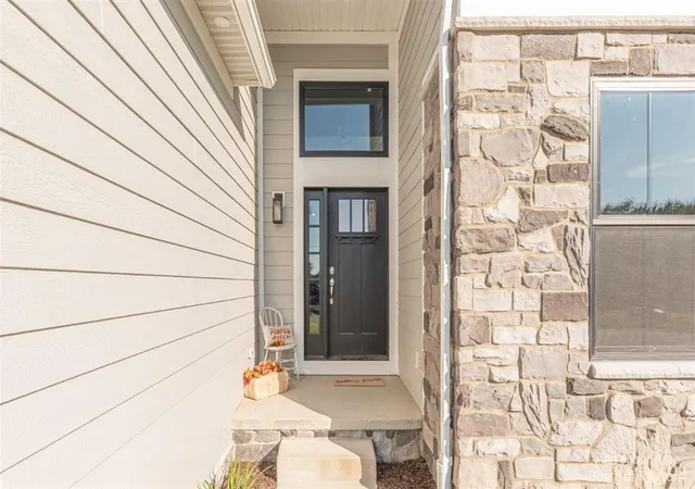 5th image of 7016 Black Cherry Ln, Saline, MI 48176 | MLS# 70497457