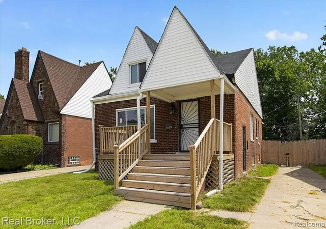 Photo 3 of Sale Pending at 9558 Mark Twain St, Detroit, MI 48227 3048 | MLS# 61013486 | Listing updated on 2026-09-25