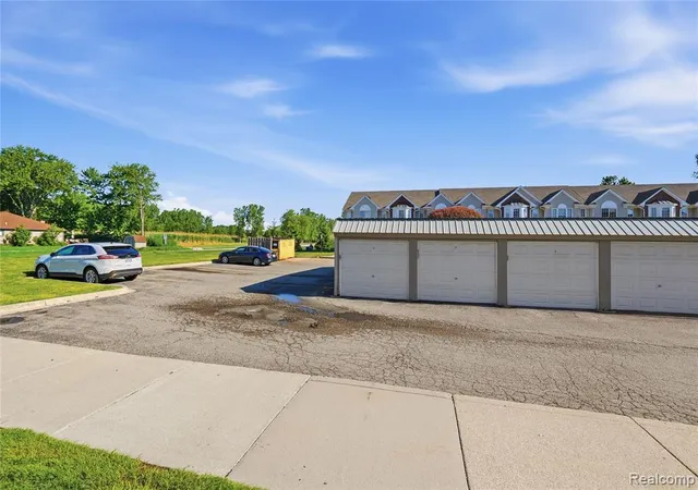 Homes for sale in New Baltimore, MI | 35024 Windsor Dr #35, New Baltimore, MI 48047 | MLS# 61003431