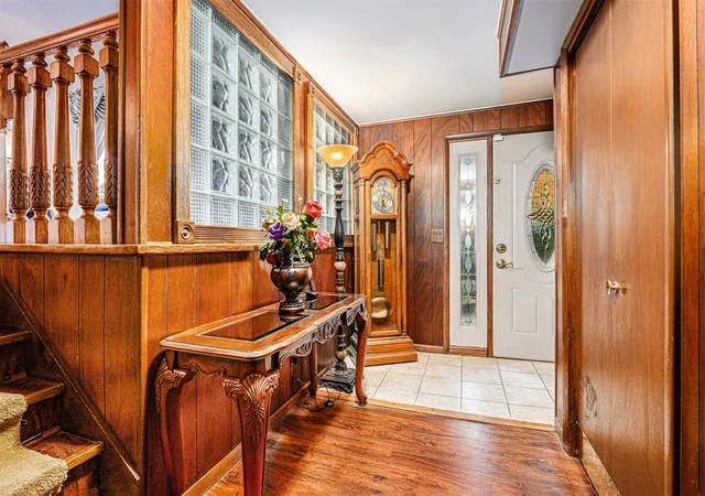 3rd image of 7702 Gleneagle Dr, Kalamazoo, MI 49048 | MLS# 70500596