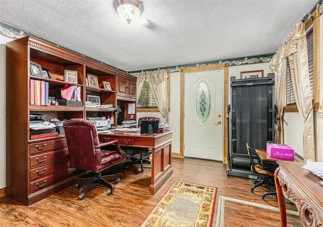 4th image of 7702 Gleneagle Dr, Kalamazoo, MI 49048 | MLS# 70500596