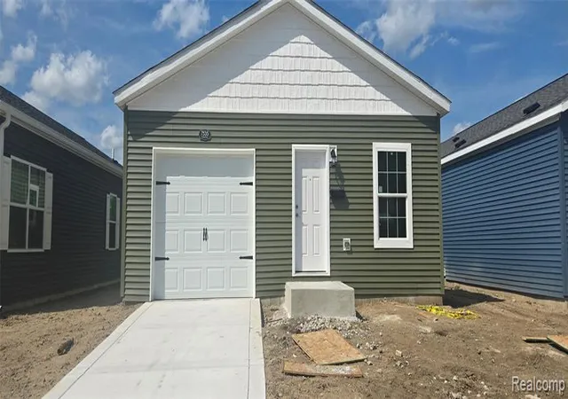 1st image of 7543 Packard Ave, Warren, MI 48091 | MLS# 60988826