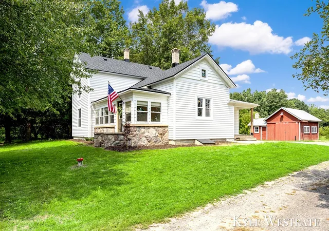 Photo 3 of Sale Pending at 6411 11 Mile Rd, Rockford, MI 49341 | MLS# 70552427 | Listing updated on 2026-09-09