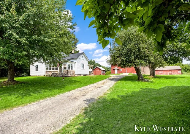 Photo 3 of Sale Pending at 6411 11 Mile Rd, Rockford, MI 49341 | MLS# 70552427 | Listing updated on 2026-09-09