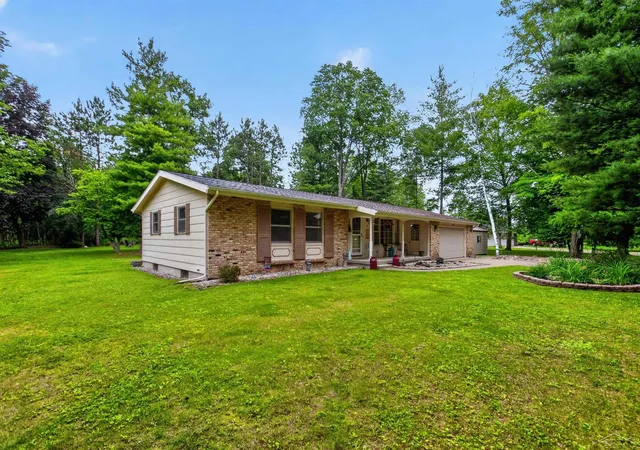 Homes for sale in Big Rapids, MI | 20440 Thornapple Ln, Big Rapids, MI 49307 | MLS# 50212810