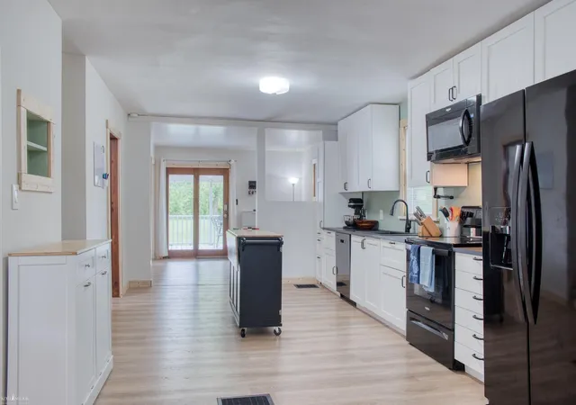 Homes for sale in Corunna, MI | 301 Ferry St, Corunna, MI 48817 | MLS# 50212899