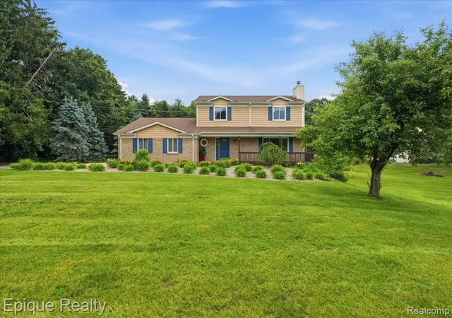 Homes for sale in Lake Orion, MI | 1221 Rhodes Rd, Lake Orion, MI 48360 | MLS# 61006753