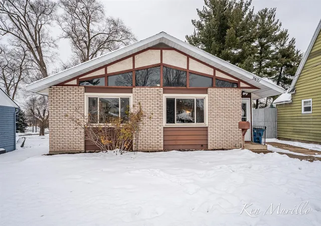 Homes for sale in Grandville, MI | 3631 Crystal St, Grandville, MI 49418 | MLS# 70507159