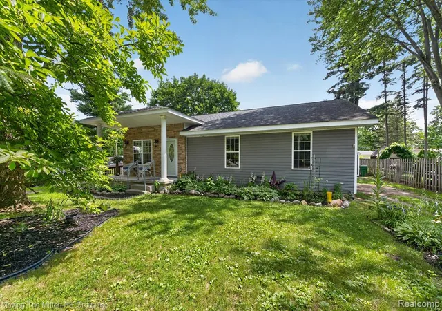 Photo 1 of Single family home for sale at 744 S Park St, Highland, MI 48356 | MLS# 61011562 | Listing updated on 2026-08-01
