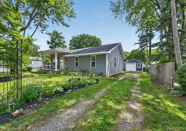 Photo 4 of Single family home for sale at 744 S Park St, Highland, MI 48356 | MLS# 61011562 | Listing updated on 2026-08-01