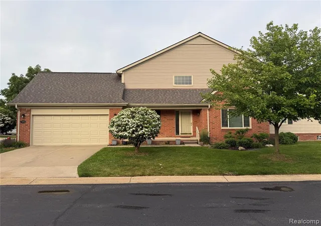 Homes for sale in Sterling Heights, MI | 3721 Knightbridge Cir #44, Sterling Heights, MI 48314 | MLS# 61001667