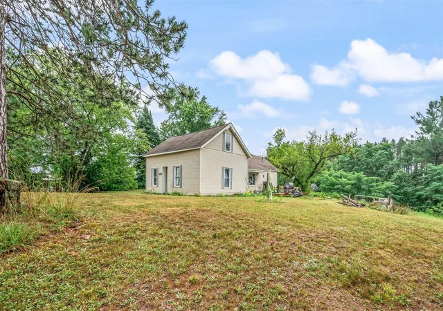 2nd image of 10055 8 Mile Rd, Evart, MI 49631 | MLS# 70551011