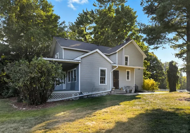 2nd image of 3223 Dunning St, Cassopolis, MI 49031 | MLS# 70538326