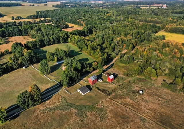 3rd image of 3223 Dunning St, Cassopolis, MI 49031 | MLS# 70538326