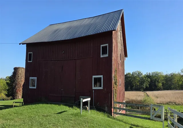 5th image of 3223 Dunning St, Cassopolis, MI 49031 | MLS# 70538326