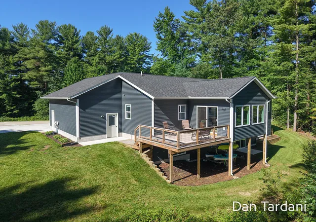 Photo 2 of Sale Pending at 7260 Oakshore Dr, Twin Lake, MI 49457 | MLS# 70555188 | Listing updated on 2026-09-18