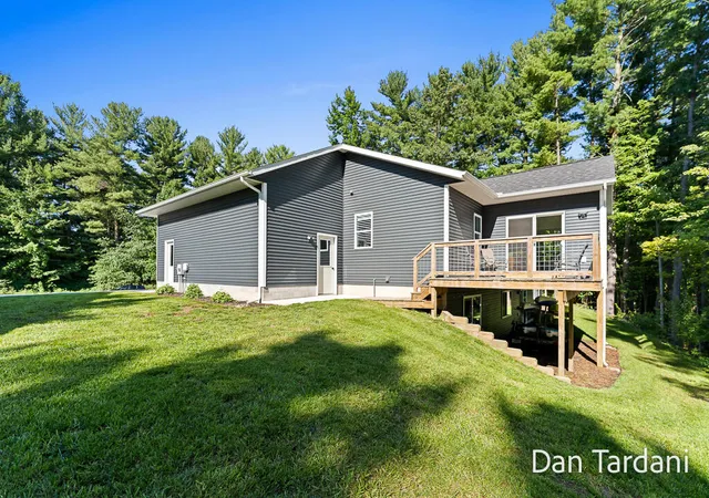 Photo 3 of Sale Pending at 7260 Oakshore Dr, Twin Lake, MI 49457 | MLS# 70555188 | Listing updated on 2026-09-18